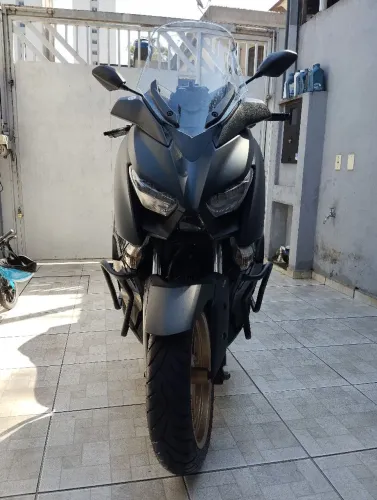 X-max 250 2024