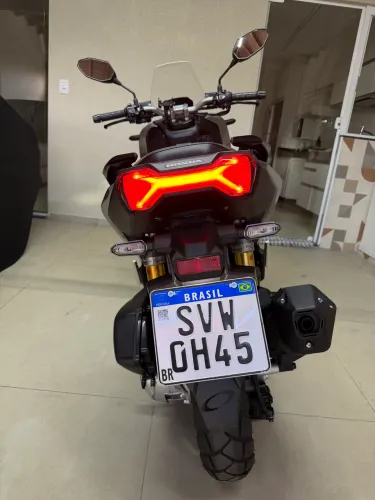 Honda ADV 160 muito nova