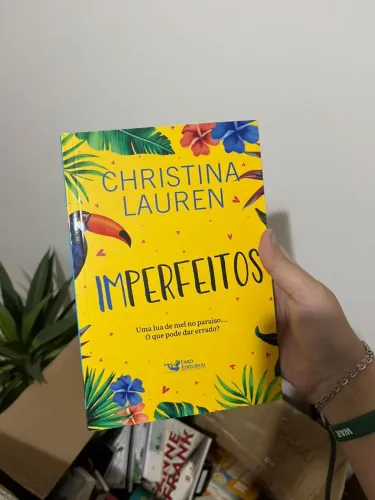 Livros de romance R$25 cada exemplar