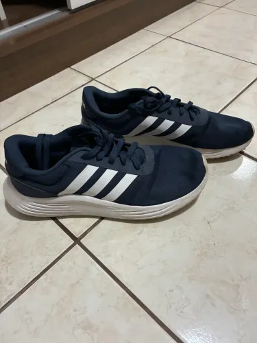 Tênis Adidas Response Runner