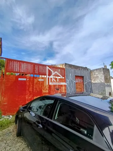 Excelente Oportunidade - Terreno de Esquina Comercial - 140M2 - Av Maria Lacerda