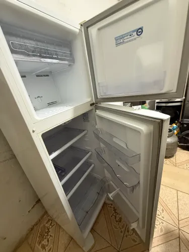 Geladeira Eletrolux funcionando perfeitamente 