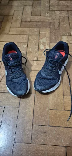 Tênis Nike running tamanho 42