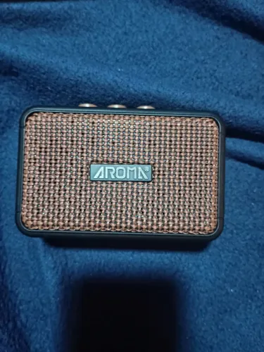 Amplificador de guitarra AROMA AG-04