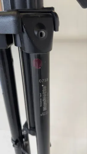 Tripé Manfrotto Profissional 075b 