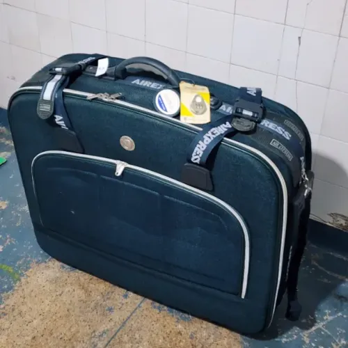 Mala de Viagem 130 litros 80x67x24 Usada