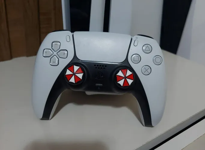 Dualsense PS5 em até 6x s/juros no cartão