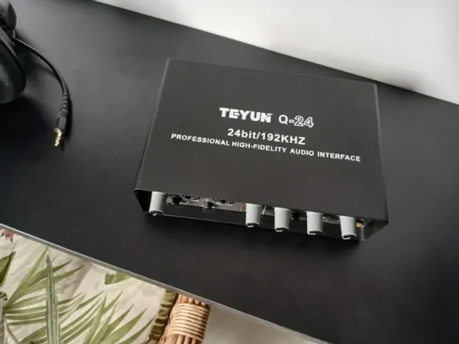 interface de áudio Teyun Q 24 