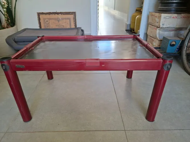 Mesa de aço com vidro