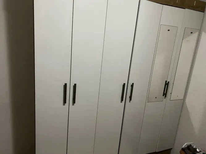 Guarda roupa 6 portas