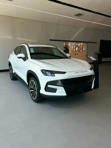 Jetour S06 Premium 2027