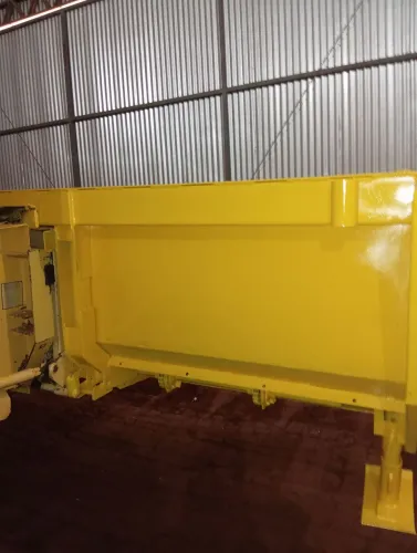 Vendo plataforma de milho New Holland bm 9x45 