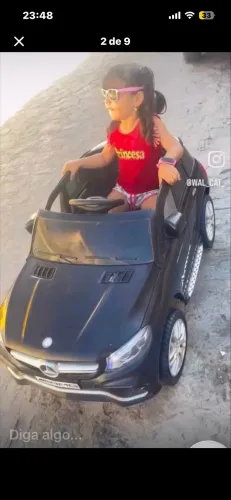 Carro elétrico com controle remoto pouco usado com bateria fraca 