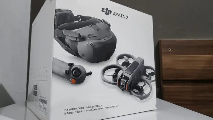 DJI Avata 2 Fly Smart Combo (Three Batteries) - NOVO E LACRADO.