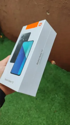 Celular Redmi Note 13 Ice Blue novo 8GB RAM 256GB espaço
