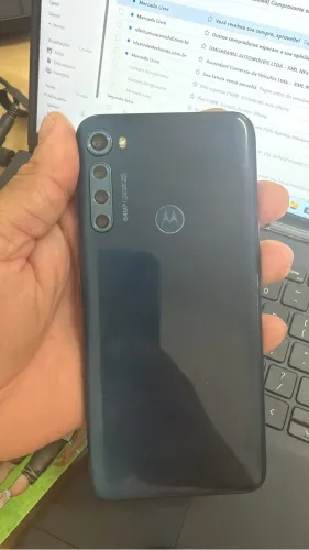 Vendo Celular Impecável.