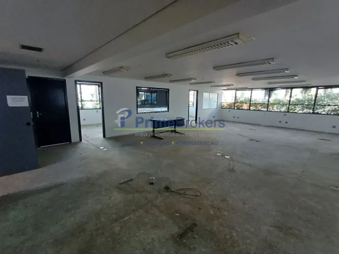 Conjunto Comercial200 M² Privativos, Salas 3 Wcs 2 Vagas Proximo ao metro Ana Rosa. Conjun
