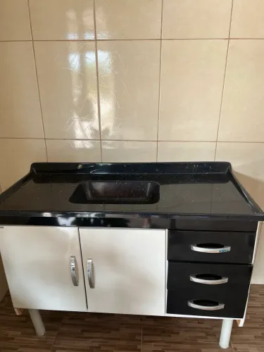 Balcão de cozinha com pia em mármore sintético - oportunidade