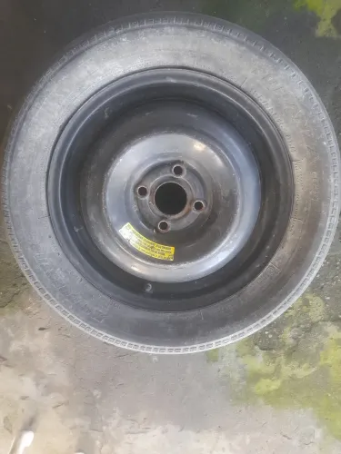Pneu step para Honda Civic aro 15 e triângulo sinalizador
