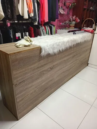 Vendo Balcão de atendimento 5 metros