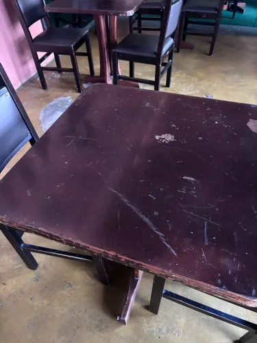 Conjunto mesa 2 cadeiras bar