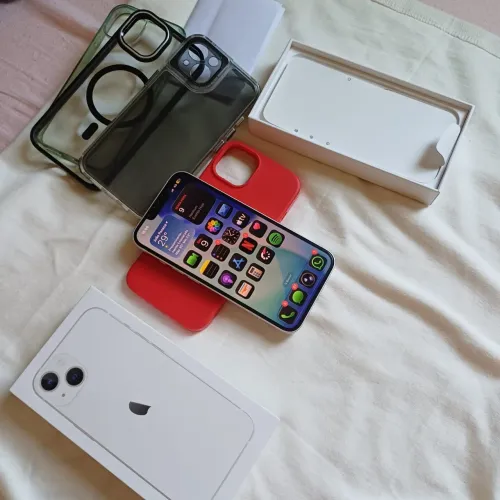 iPhone 13 256gb ( Na Garantia)