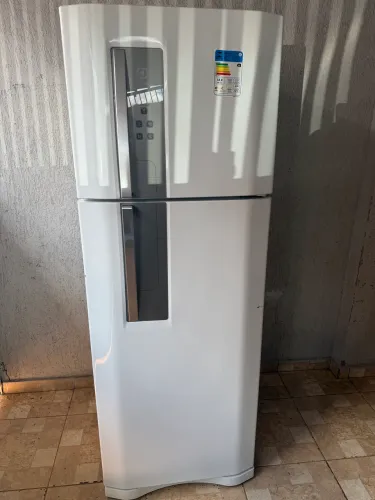 Geladeira Electrolux duplex frost free 459 litros semi nova