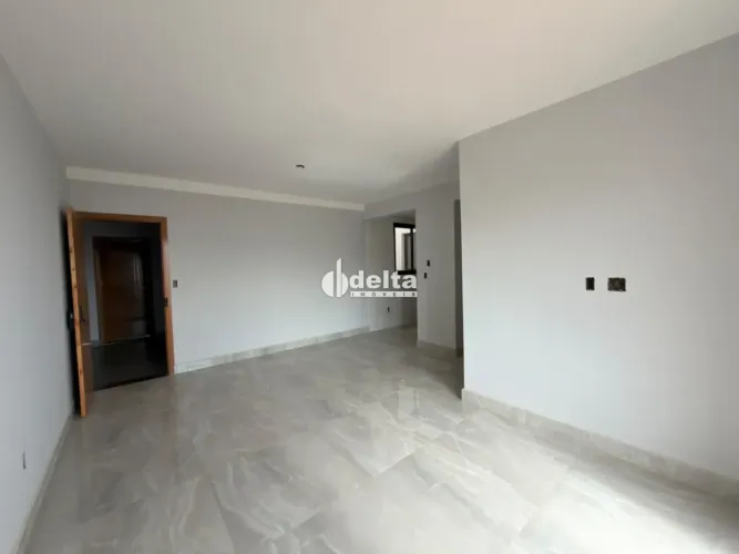 Apartamento com 3 quartos sendo 1 suíte disponível para venda no bairro Santa Mônica em Ub