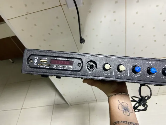Amplificador de som Oneal