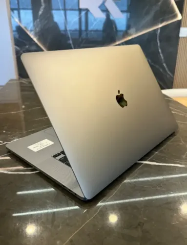 MacBook Pro 2019 15"- i7 16gb 500gb - IMPECÁVEL! Novinho