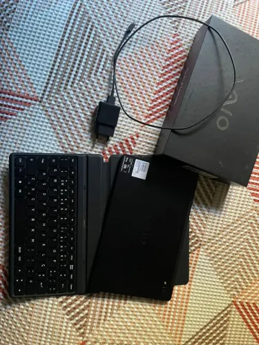 Tablet vaio semi novo.