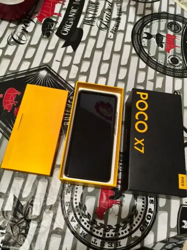 Poco x7 5g (Com defeito)