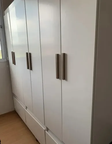 Guarda-Roupa Casal Bartira Ilhéus 6 Portas e 3 Gavetas - Branco - 1 Ano de Uso
