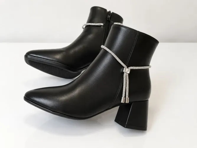 Botas
