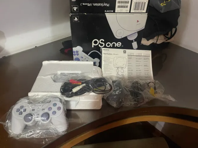 PlayStation one baby na caixa