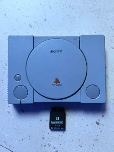 PLAYSTATION ONE FAT DESBLOQUEADO 119 JOGOS
