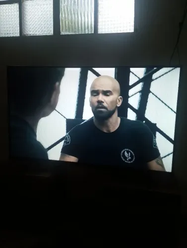 TV TCL 43 pol