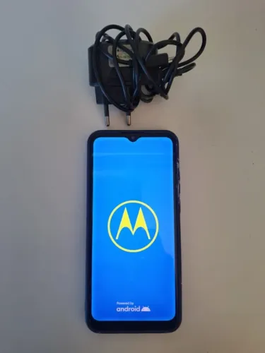 Celular smartphone moto G(8) Power Lite. Excelente Estado