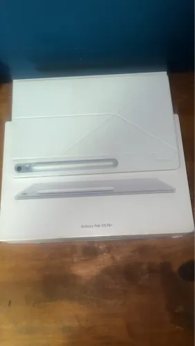 Samsung Tab S10 FE +