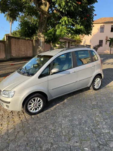 Fiat Idea ELX 1.8 MPI Flex 8V 5P 2010