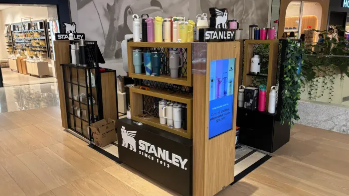 Quiosque descaracterizado Stanley (apenas os móveis)