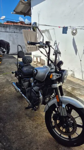 Royal Enfield Super Meteor 650 - Interstellar Grey (24/25) IPVA 2026 Pago