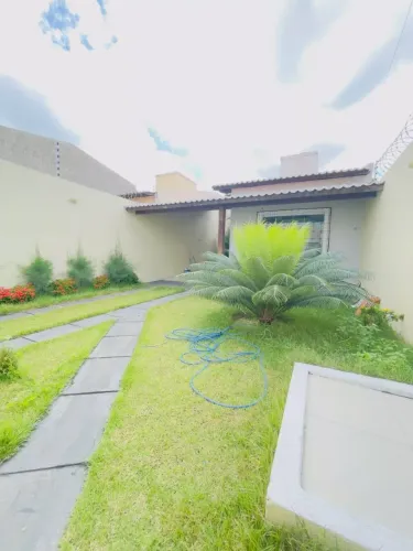 Casa com 2 Quarto(s) e 2 banheiro(s) para Alugar, 175 m² por R$ 1500 / Mês
