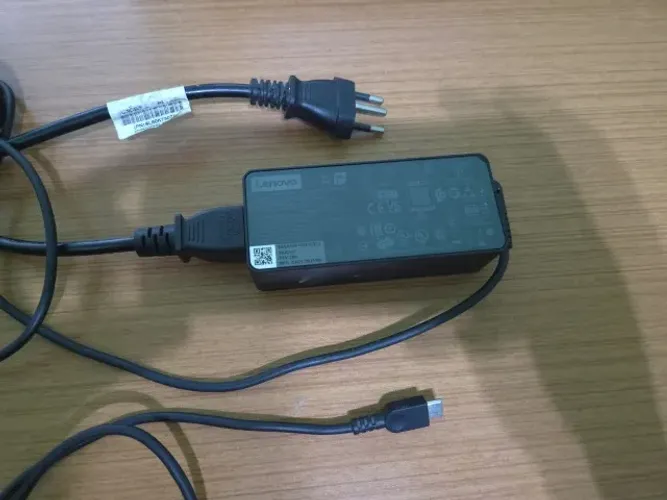 Carregador Notebook Lenovo 65w Saída Tipo C