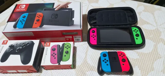 Nintendo Switch v1 bloqueado em excelente estado