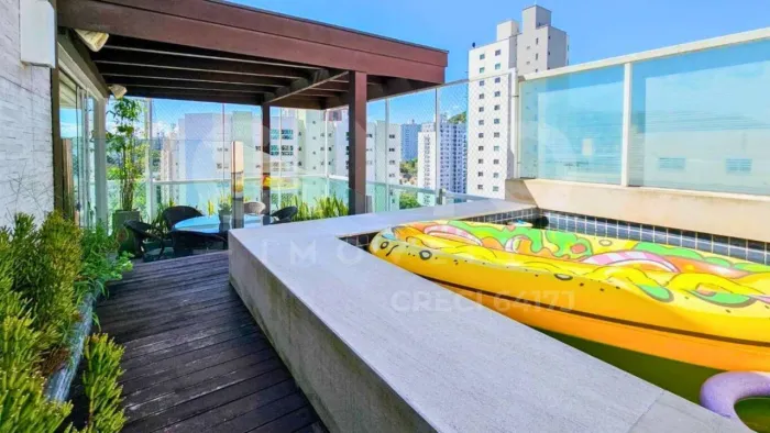 Cobertura Duplex no Bairro Victor Konder em Blumenau com 3 suítes e 228 m²