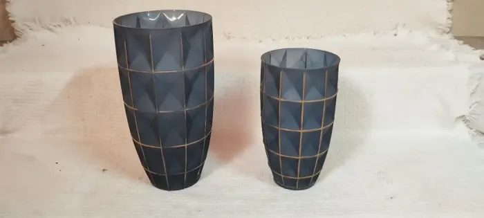 Par Vasos Decorativos Vidro Azul Fume Texturizado Geométrico Dourado