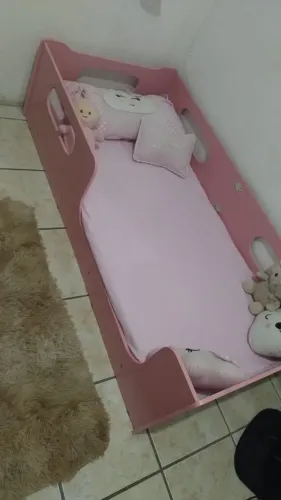 Cama Mantessoriana rosa NOVA NA CAIXA