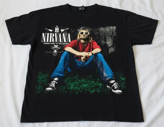camiseta nirvana kurt cobain, tamanho PP