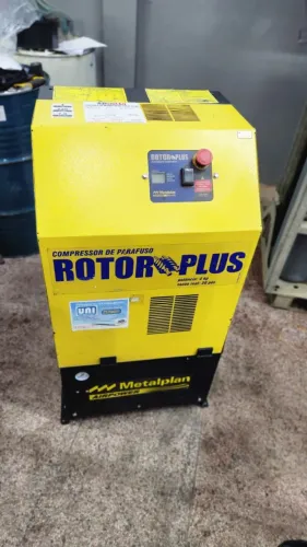 Compressor de Parafuso 20pés - Otimo Estado